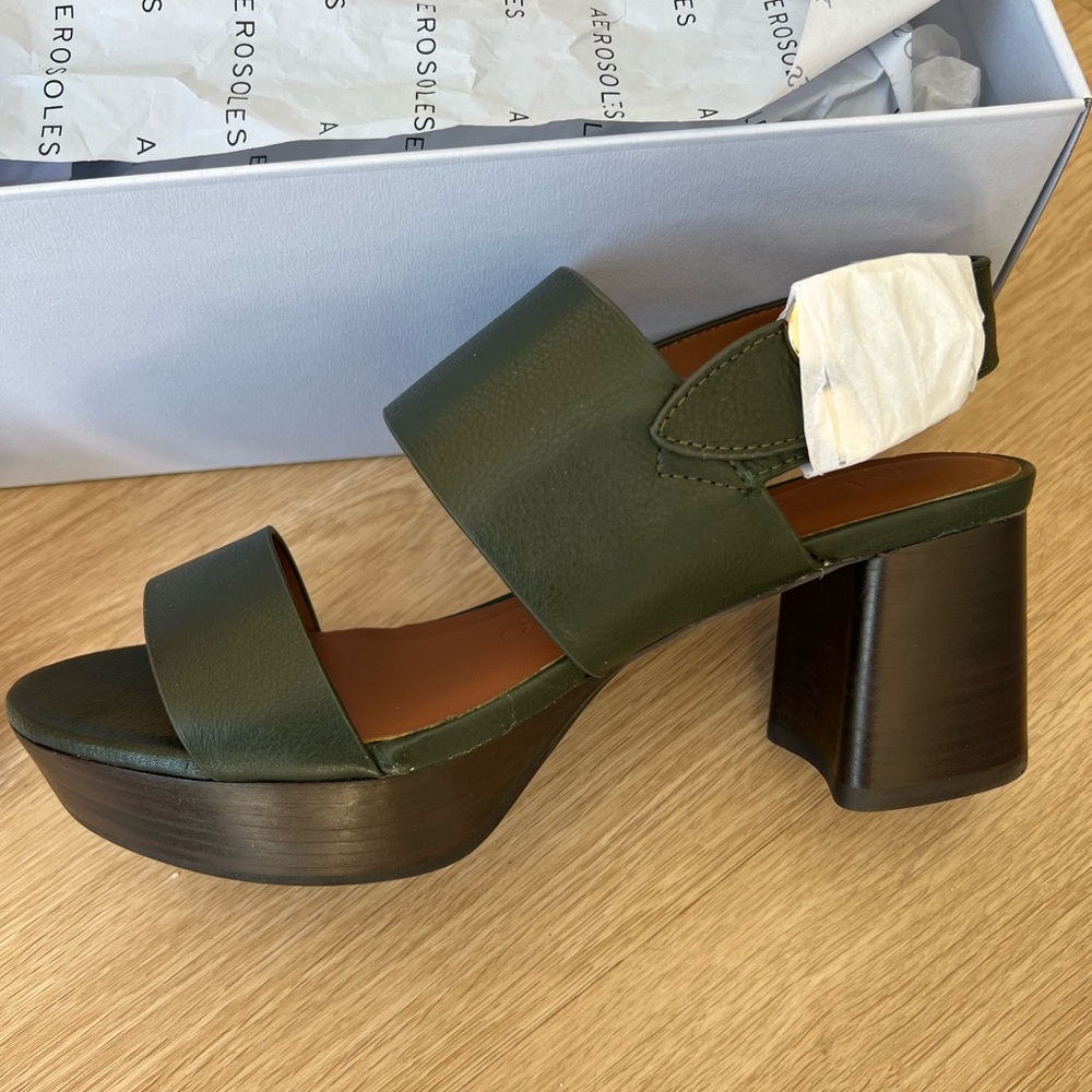Aerosoles wedge